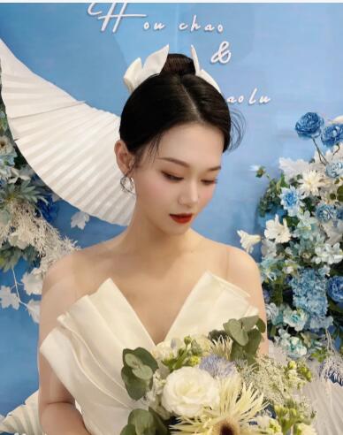 太原亞美風尚美學研學社的新娘跟妝師怎么樣?多少錢?