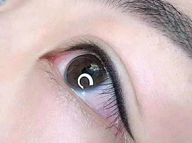山西太原美睫線和美瞳線的區(qū)別?紋眉繡眉去哪好